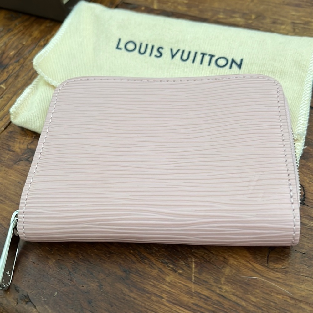 Louis Vuitton Epi Leather Zippy Coin Purse in Ballerina Rose